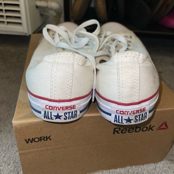White converse - Picture 3 of 4